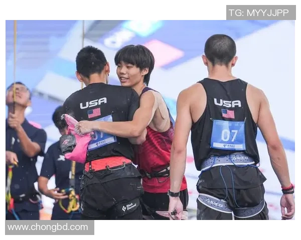 攀岩之巅：深入成都攀岩队的比赛历程与经验分享