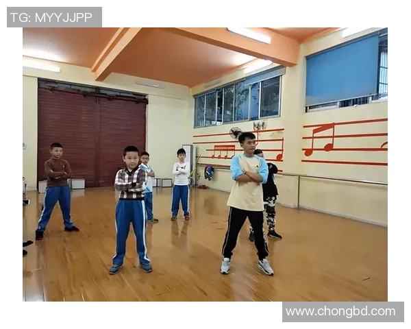 陈强的街舞人生:从热爱到梦想的深度对话与成长之路 陈强的街舞人生:从热爱到梦想的深度对话与成长之路